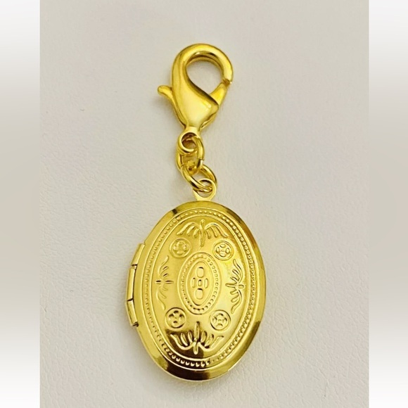 New Ben Amun 24k Gold Plated Oval Locket Pendant Charm